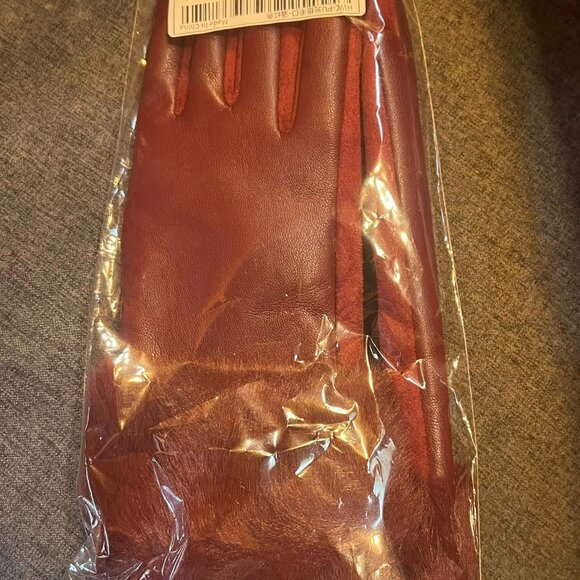 Faux Wool Gloves With Touchscreen Functionality NEW - Picture 2 of 2